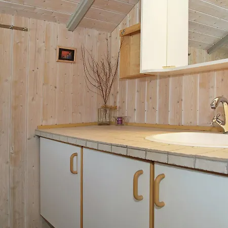 Two-bedroom Holiday In 12 Hejls